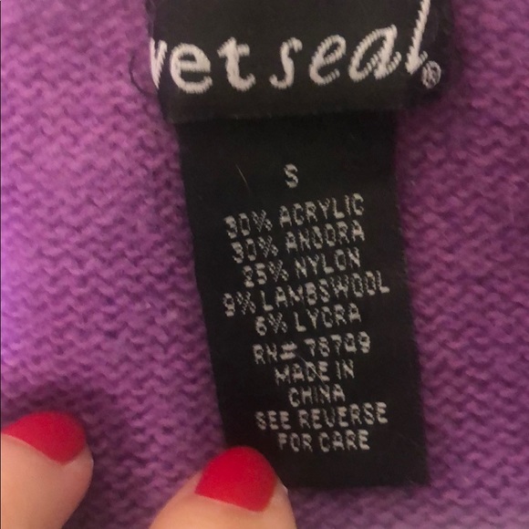 Wet Seal Short-Sleeved Sweater - Picture 4 of 4